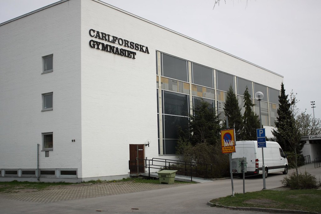 Carlforsska gymnasiet .jpg